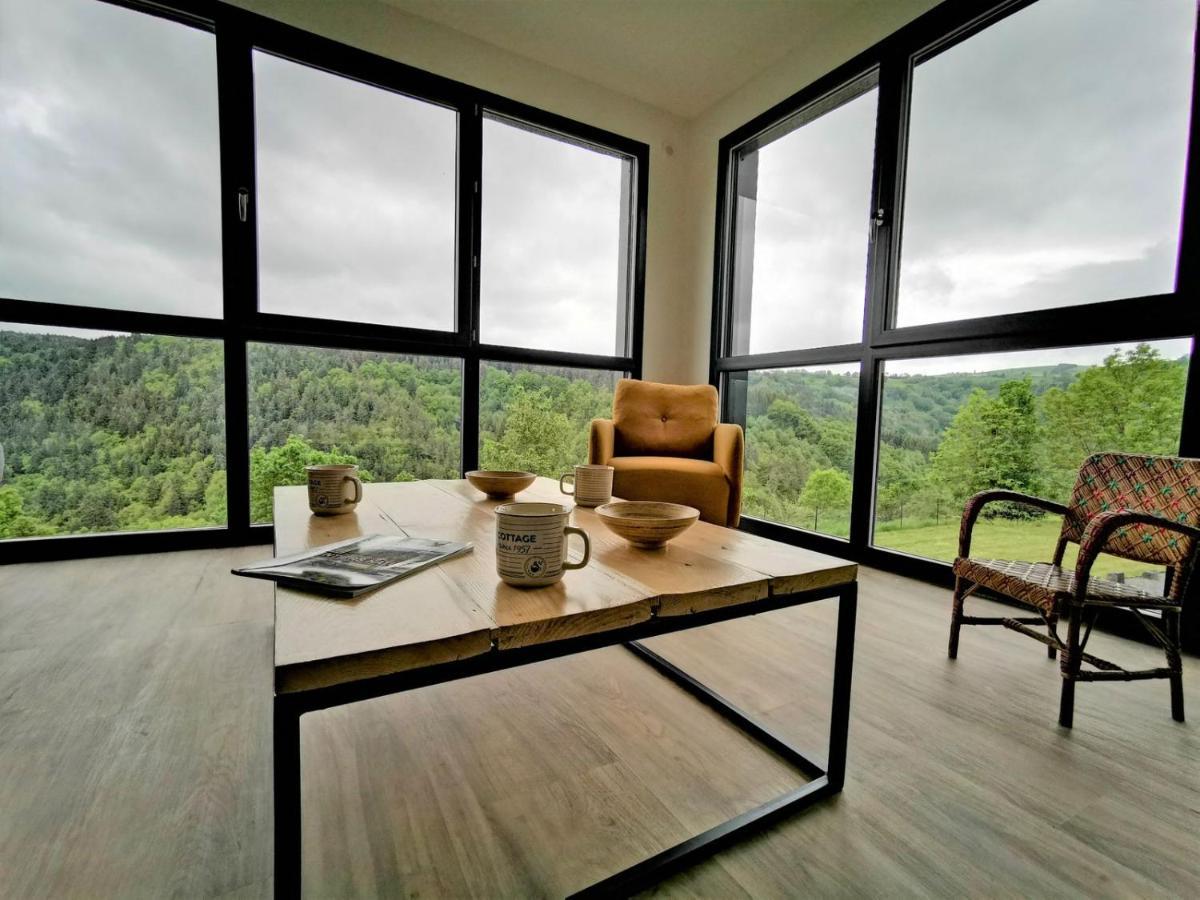 Holiday home Maison D'architecte En Pleine Nature Arlempdes